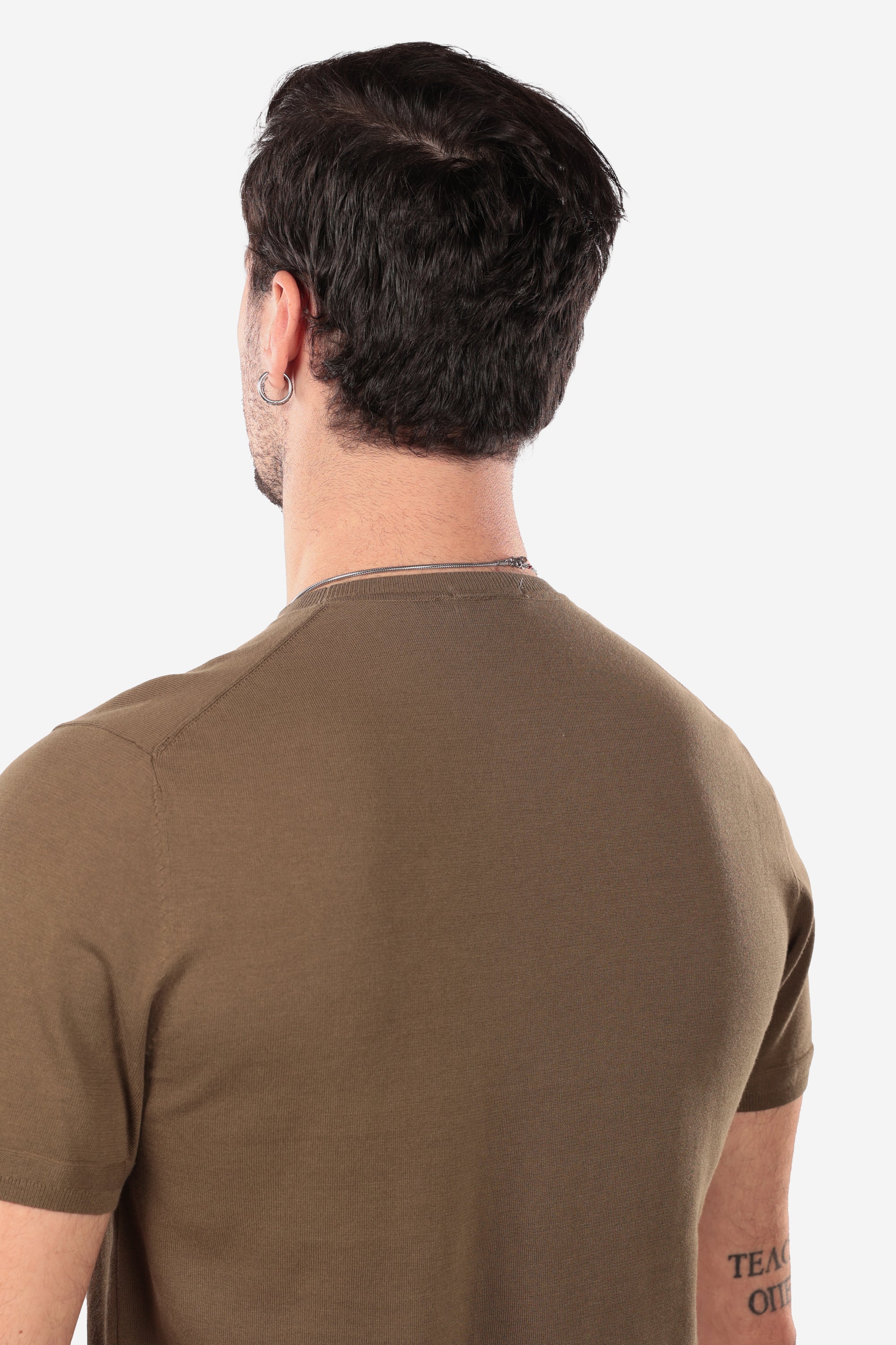 SOLID COLOR CREW NECK SWEATER