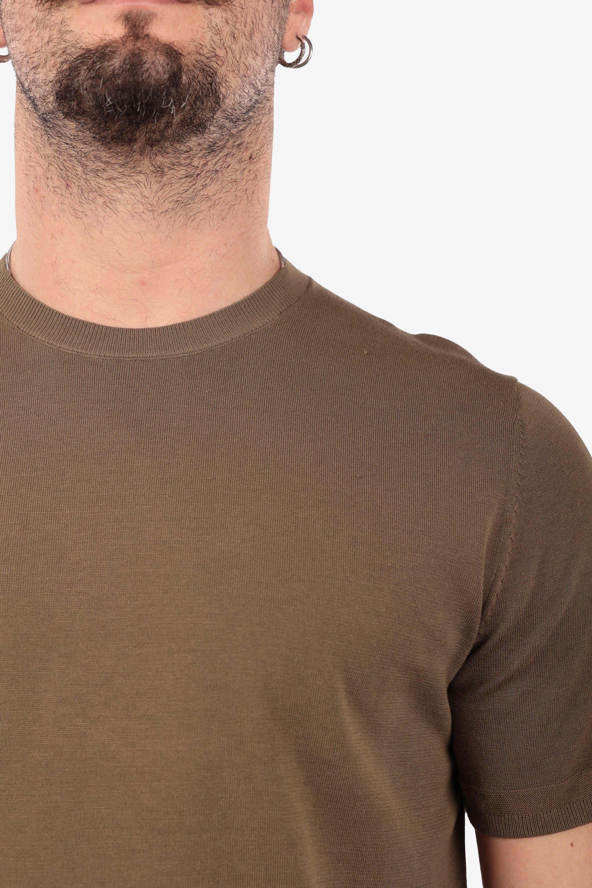 SOLID COLOR CREW NECK SWEATER