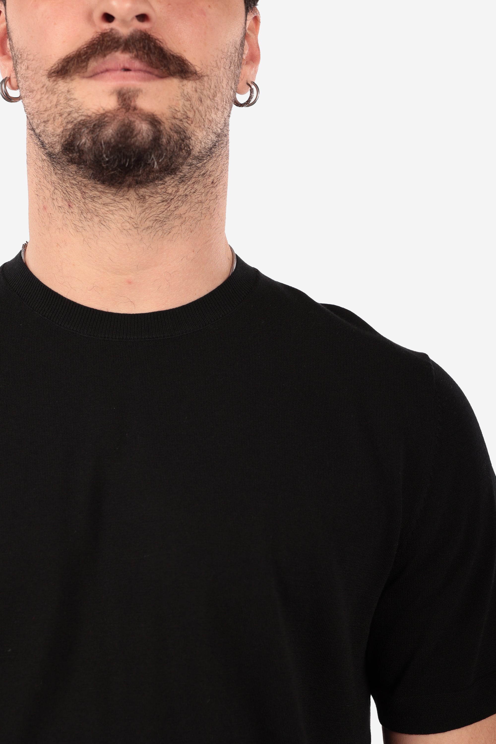 SOLID COLOR CREW NECK SWEATER