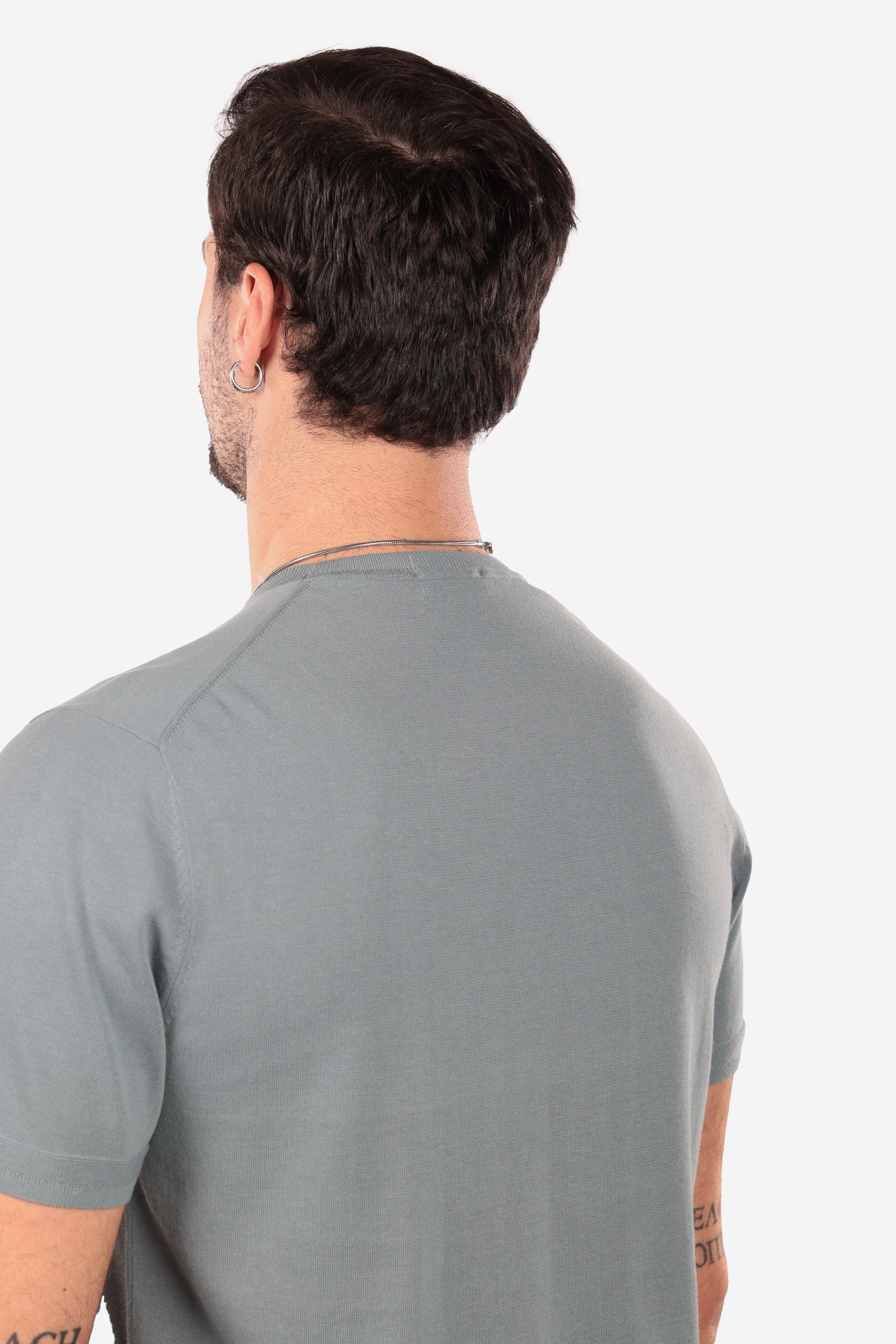 SOLID COLOR CREW NECK SWEATER