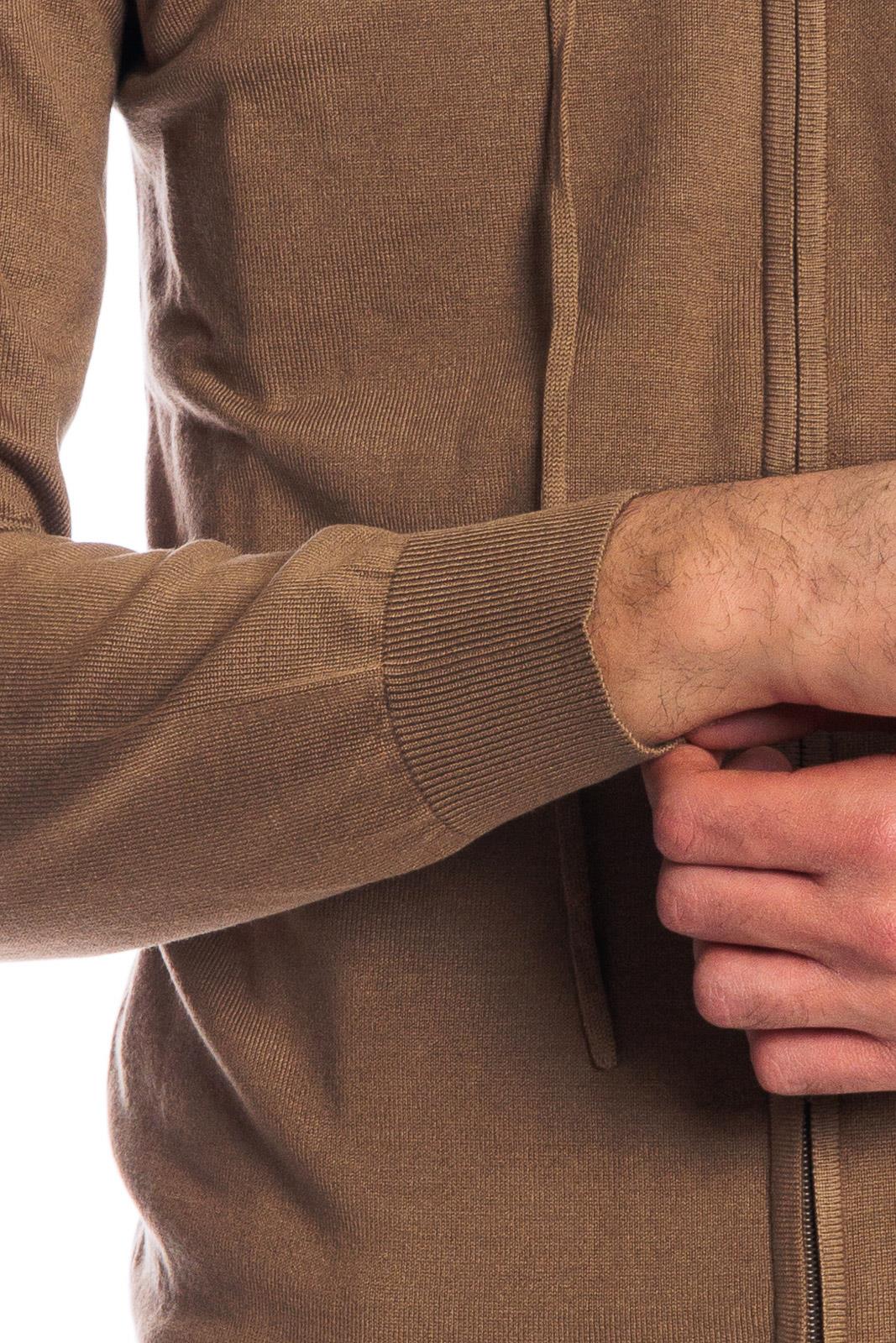 Maglia zip con cappuccio