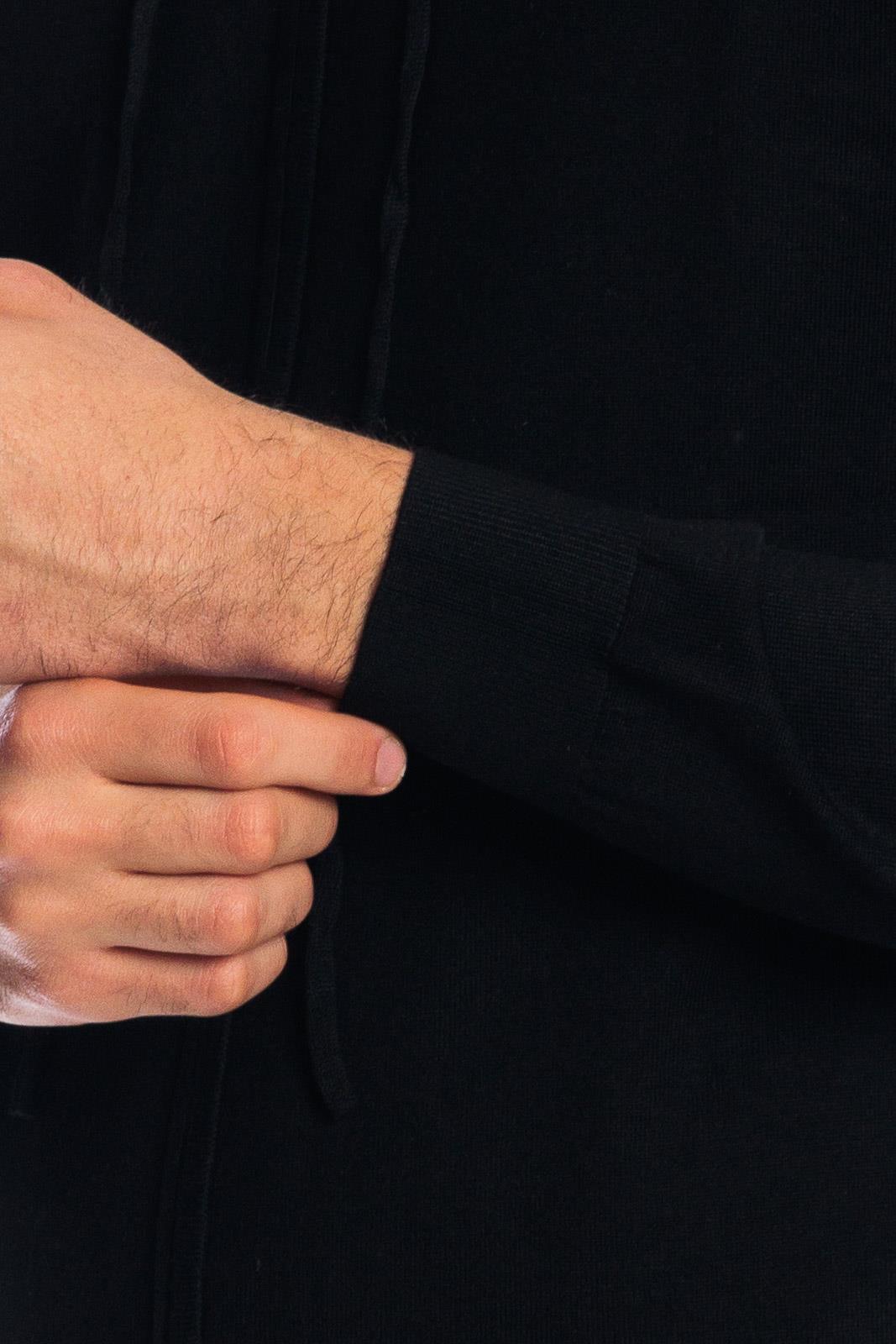 Maglia zip con cappuccio