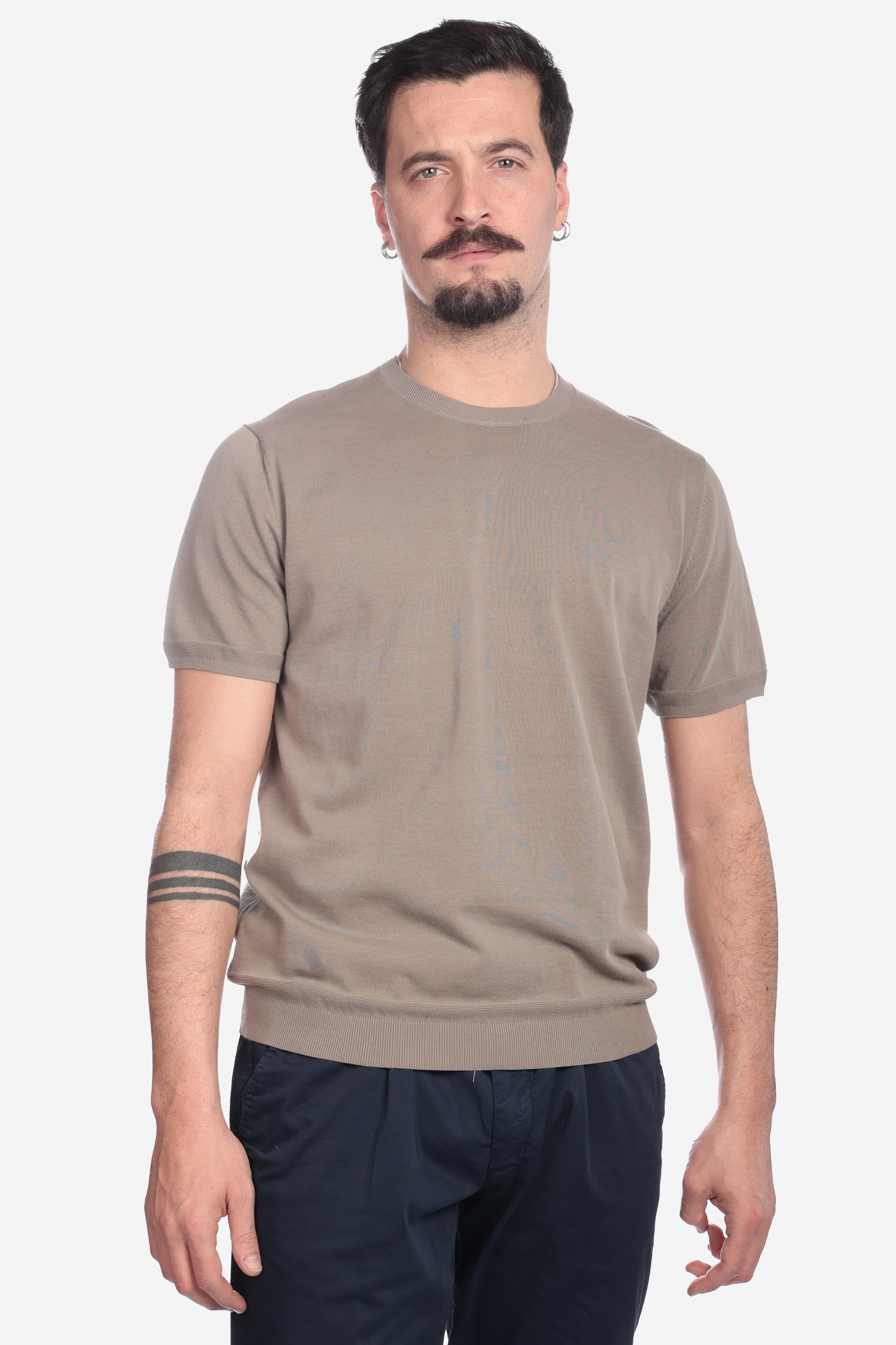 Maglia girocollo tinta unita