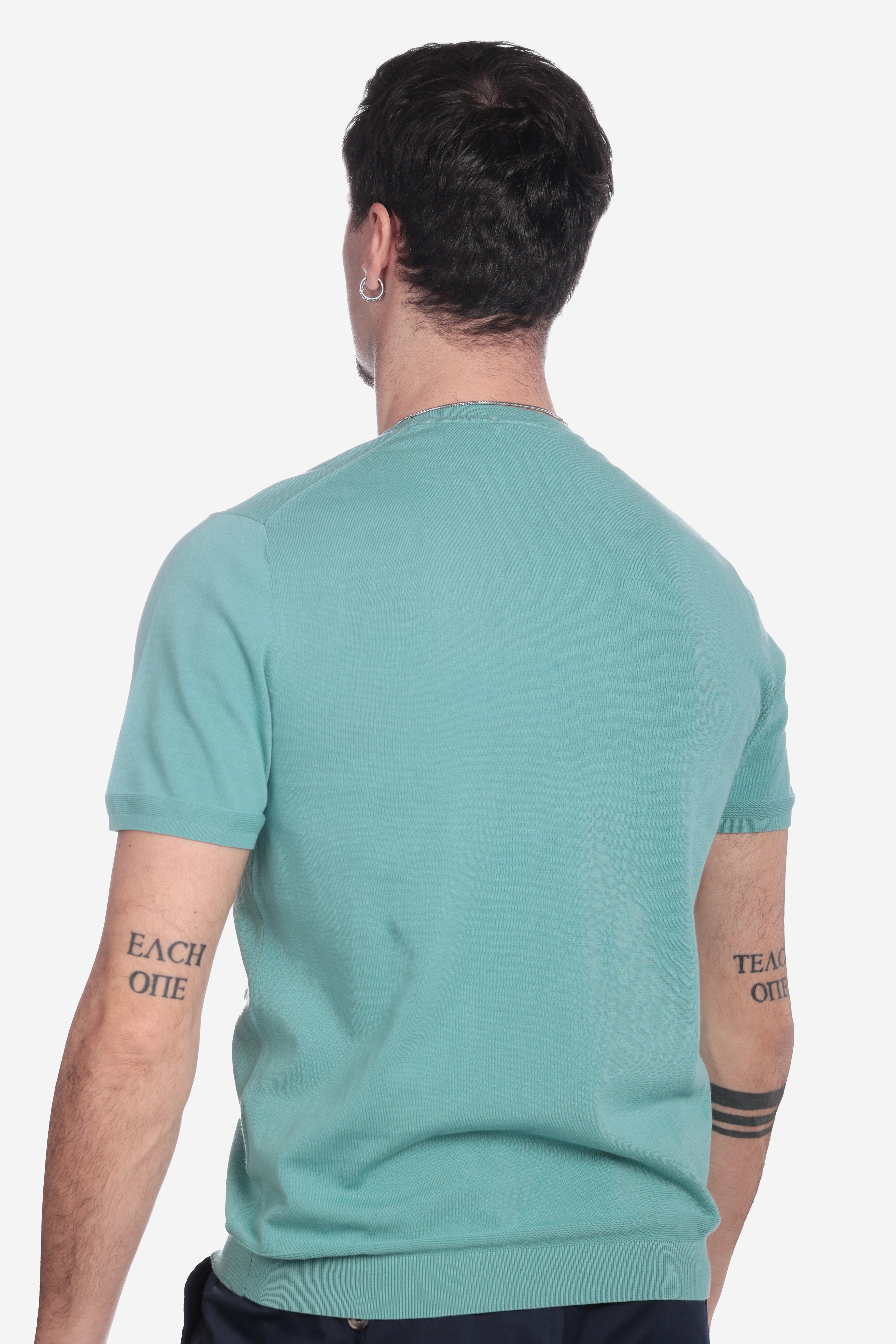 Maglia girocollo tinta unita
