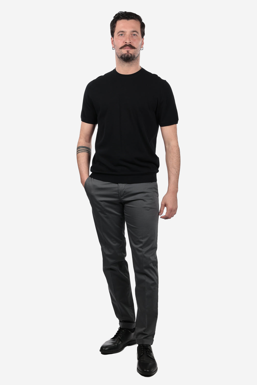 Maglia girocollo tinta unita