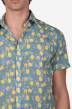 Camicia in cotone mussola fantasia limoni di Positano mezza manica