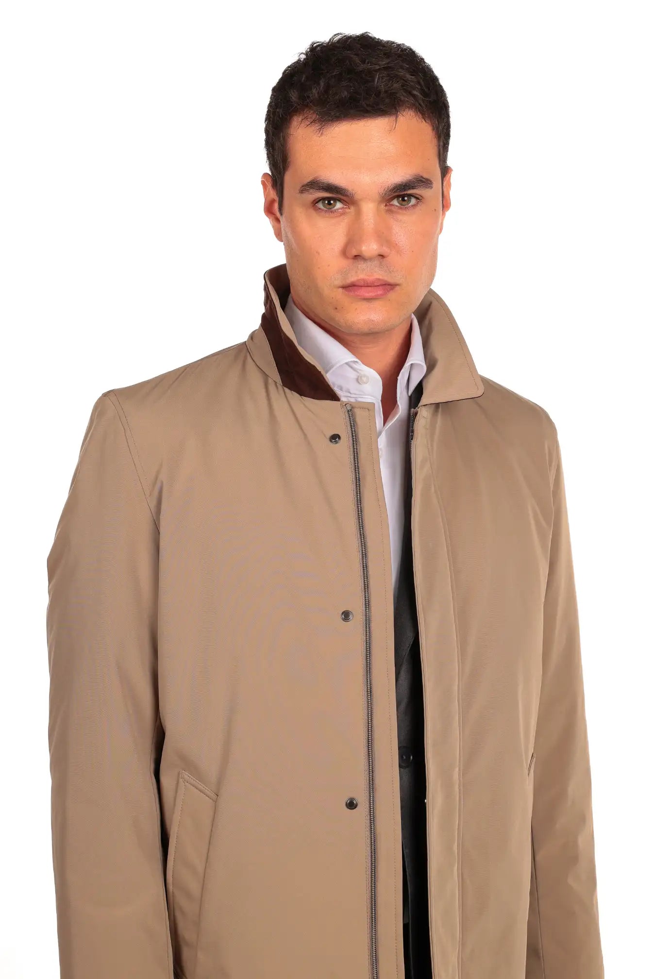 Trench con chiusura zip impermeabile