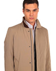 Trench con chiusura zip impermeabile