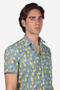 Camicia in cotone mussola fantasia limoni di Positano mezza manica