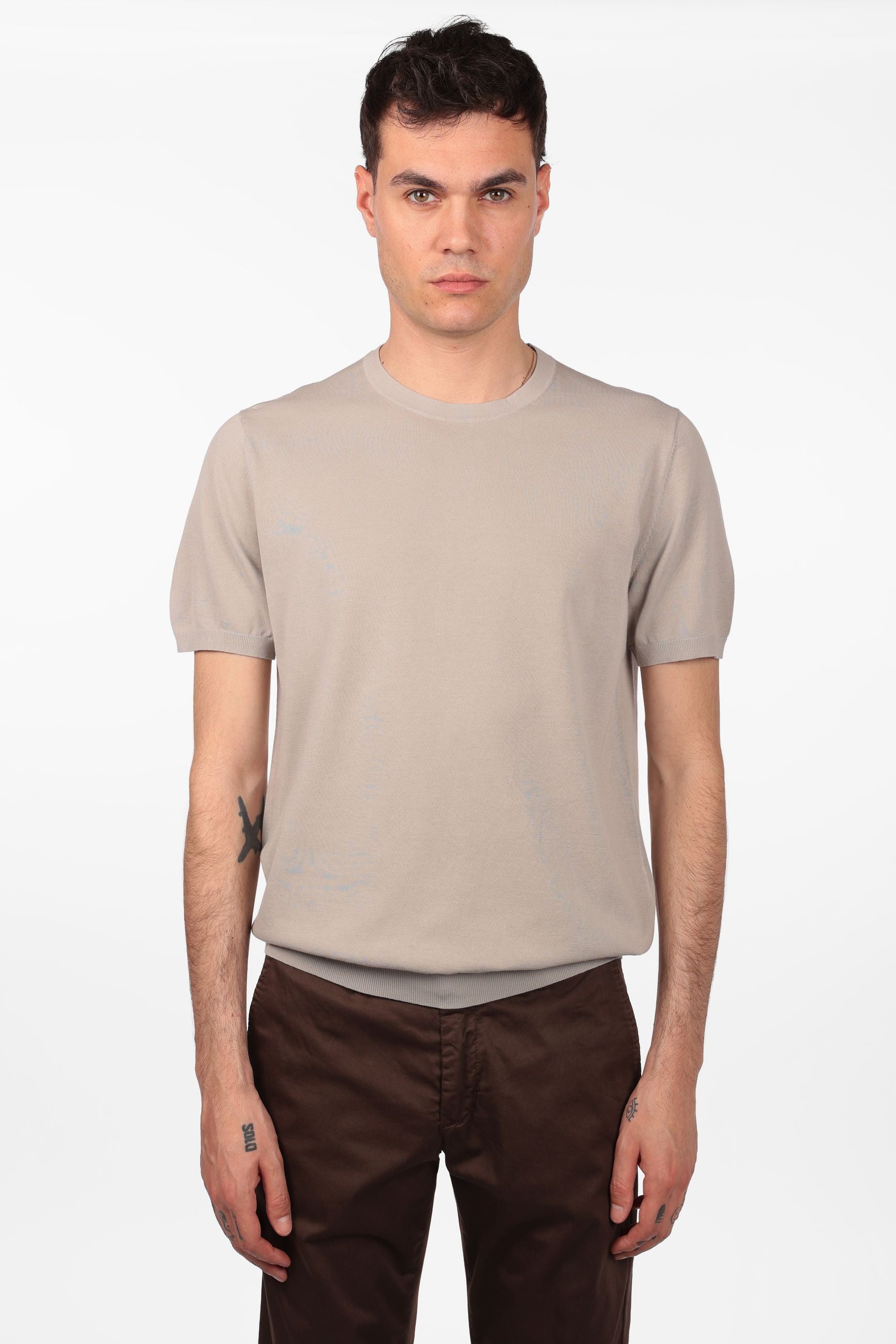 Maglia girocollo tinta unita