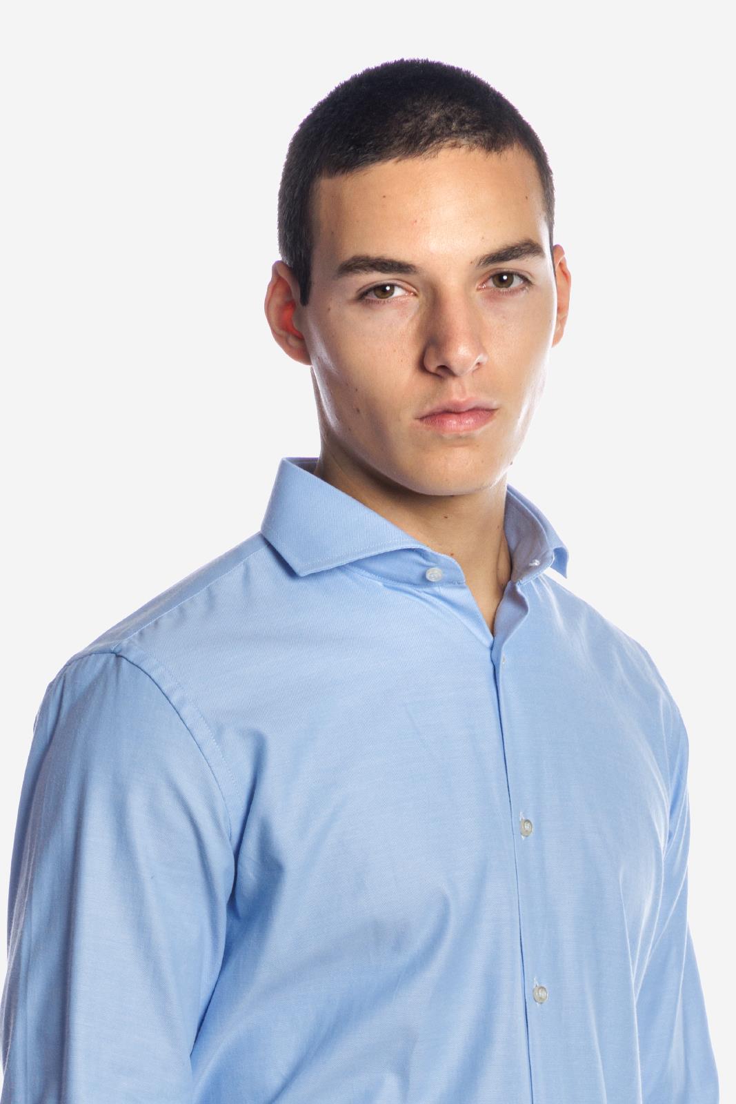 Camicia uomo in cotone fil a fil azzurra, realizzata artigianalmente a Napoli