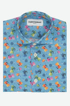 Camicia bambino in cotone con fantasia moke colorate e tazzine su sfondo azzurro