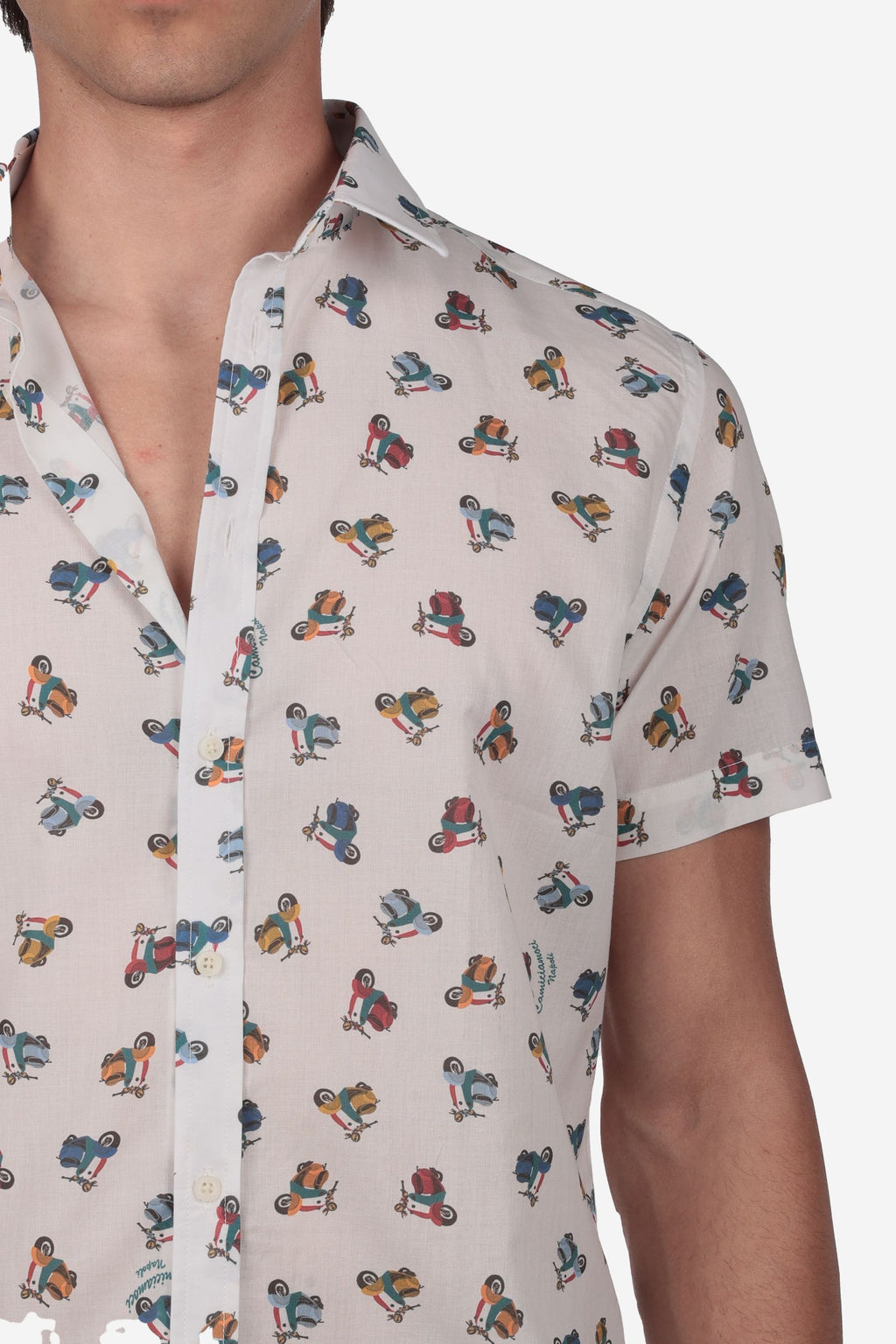 Camicia mezza manica 100% cotone con fantasia vespa