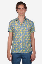 Camicia in cotone mussola fantasia limoni di Positano mezza manica