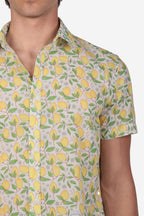 Camicia in cotone mussola fantasia limoni di Positano mezza manica