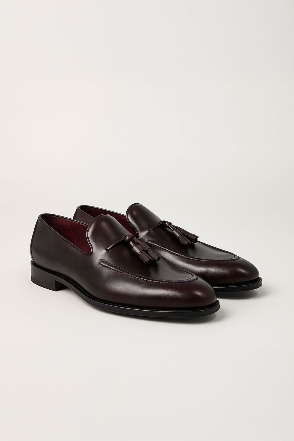 Scarpa in pelle abrasivata con nappa