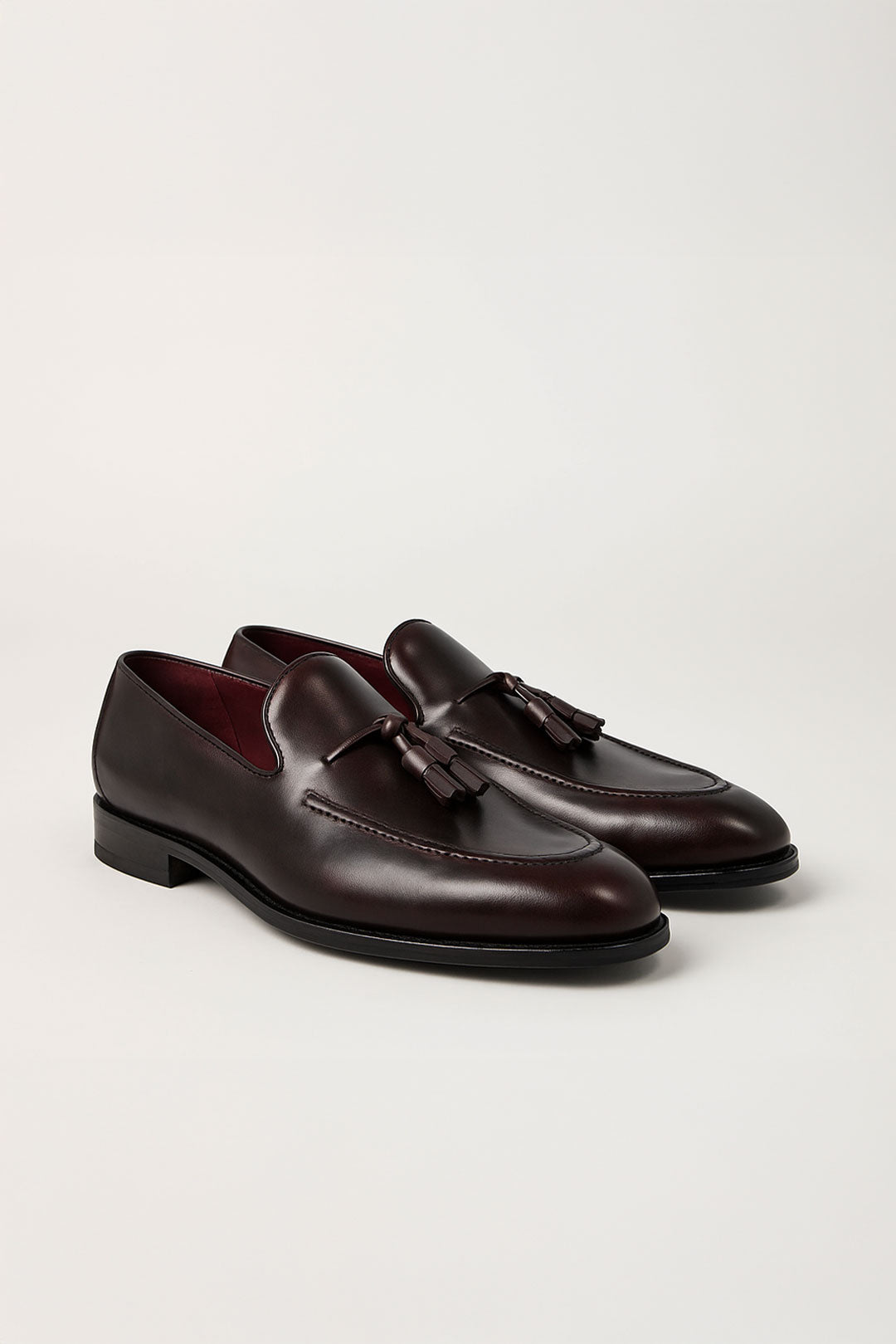 Scarpa in pelle abrasivata con nappa